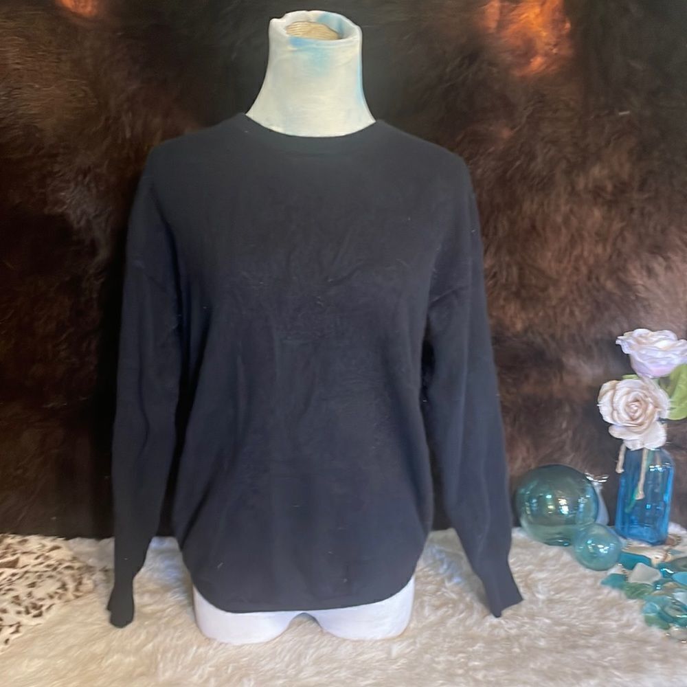 Saks Fifth Avenue Kashmir sweater M (4050)